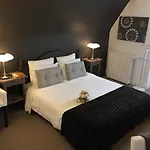 La Belle Demeure Proche Sarlat 住宿加早餐酒店 4*