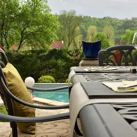 La Belle Demeure Proche Sarlat Bed & Breakfast