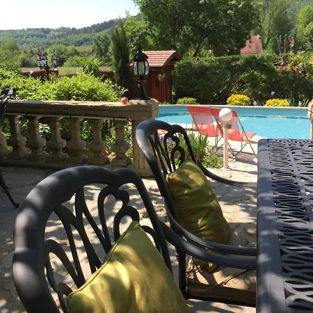 La Belle Demeure Proche Sarlat B&B