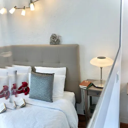 La Belle Demeure Proche Sarlat Bed & Breakfast *