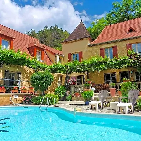 La Belle Demeure Proche Sarlat Bed & Breakfast