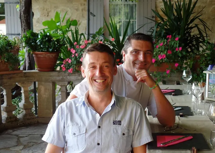 La Belle Demeure Proche Sarlat Bed & Breakfast