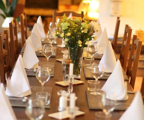 La Belle Demeure Proche Sarlat Bed and breakfast